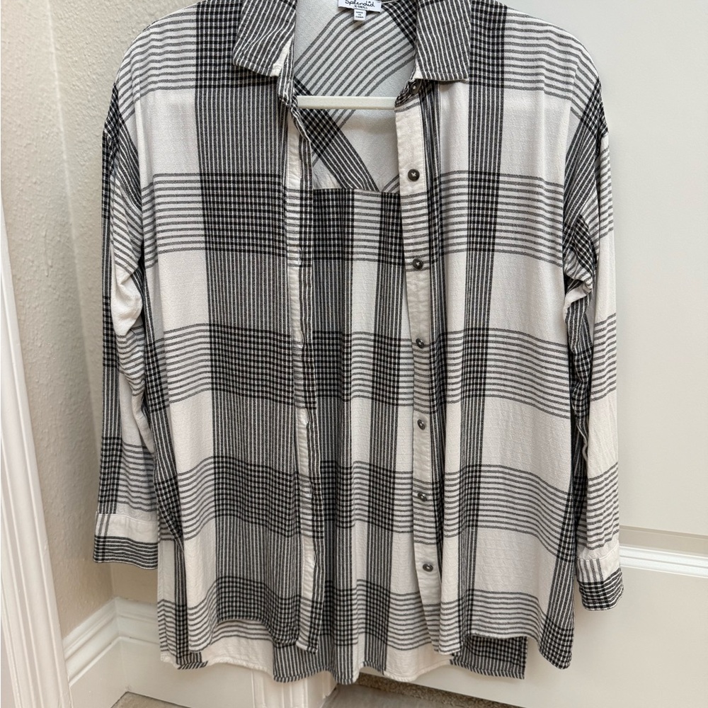Splendid Black, Gray, and White Plaid Button-Up Shirt - (Size XS)